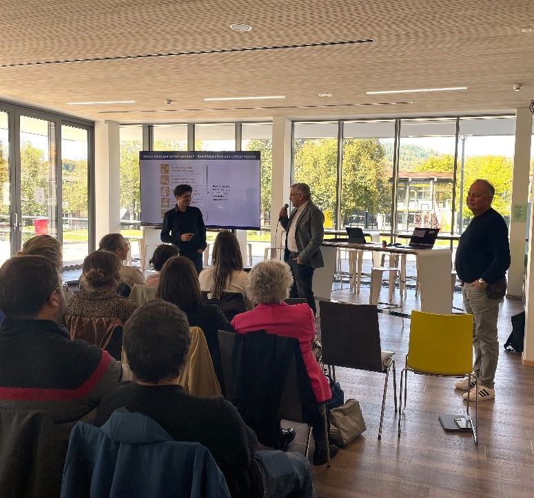 Von Links: Prof. Dr. Lars Holzäpfel, Dr. Werner Nagel, Dr. Helios Scherer Image